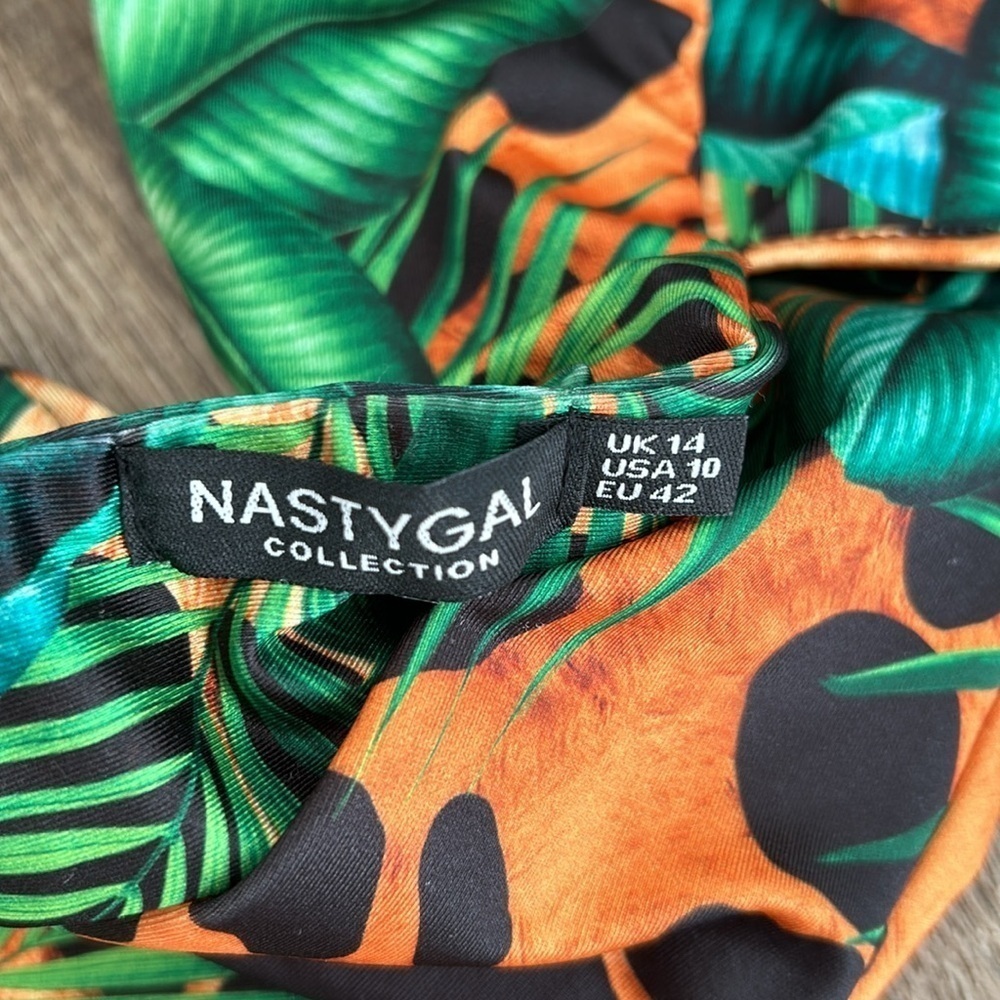Nasty gal Leaf it to us animal bikini top - Picture 5 of 5